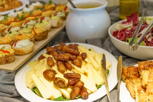 buffet_6_of_10